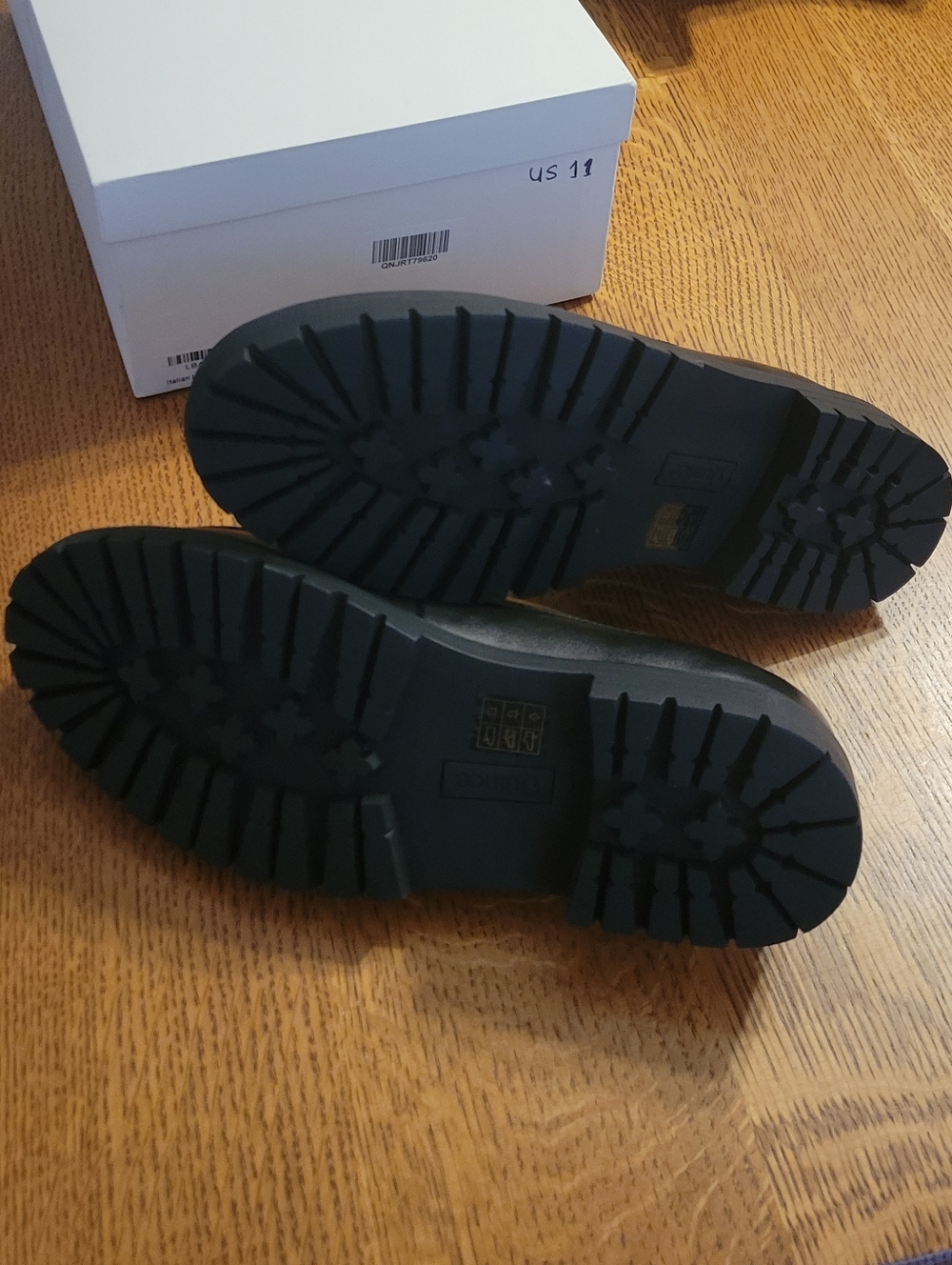 Quince Italian Leather Lug Sole loafer - black - Picture 14 of 14